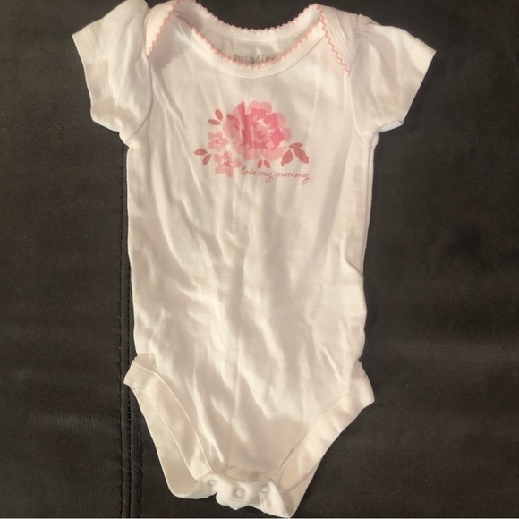 Bundles Brand Love My Mommy Onesie and Footed Pants - Picture 2 of 9